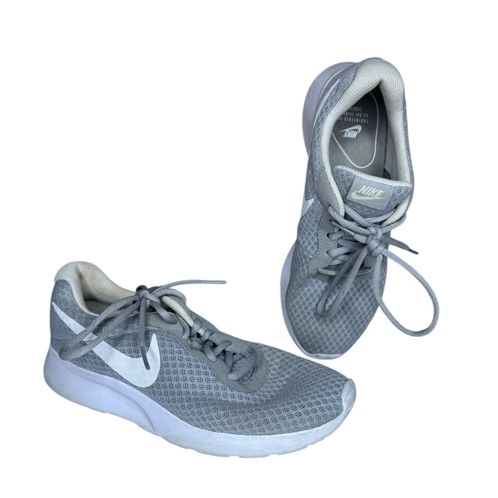 Nike Tanjun Running Sneakers Wolf Grey White Women's Size 7